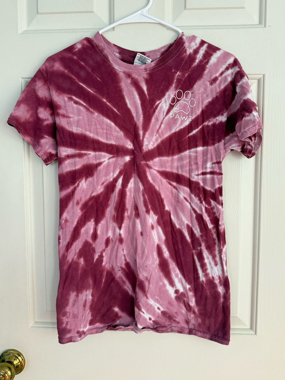 PAWZ Tie-Dye T-Shirt in Maroon and Pink